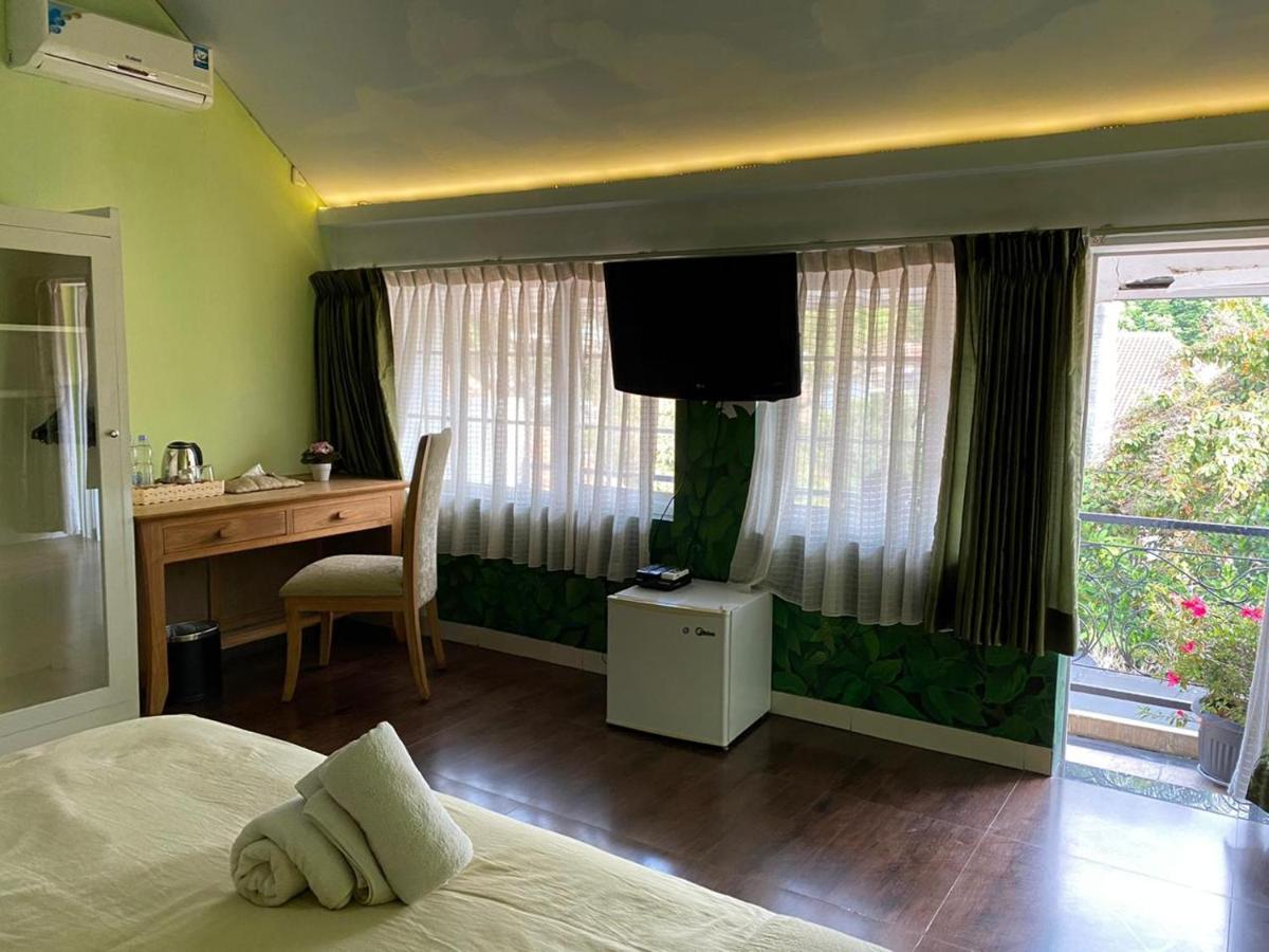 La Nostalgie Boutique Guest House Bandung Exteriör bild