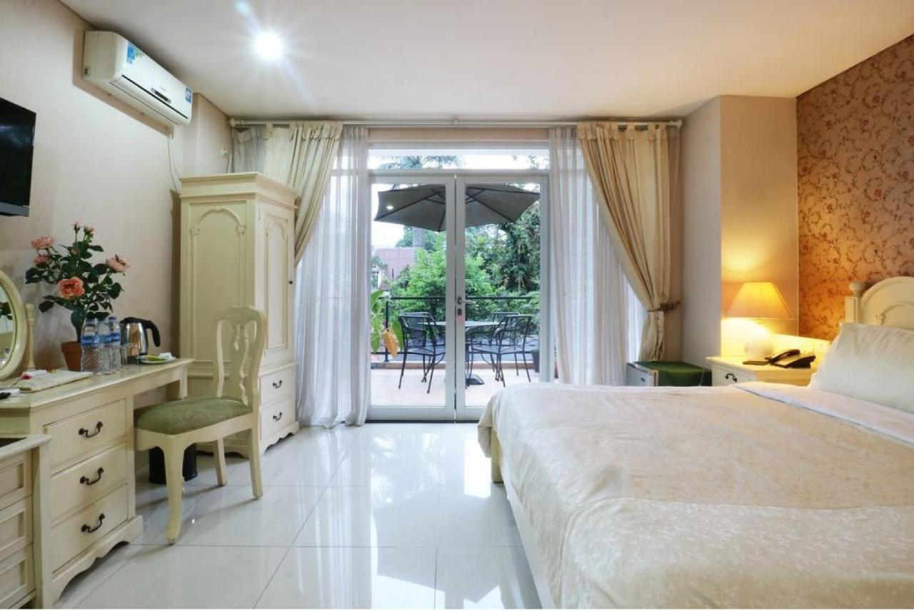 La Nostalgie Boutique Guest House Bandung Exteriör bild