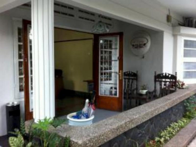 La Nostalgie Boutique Guest House Bandung Exteriör bild